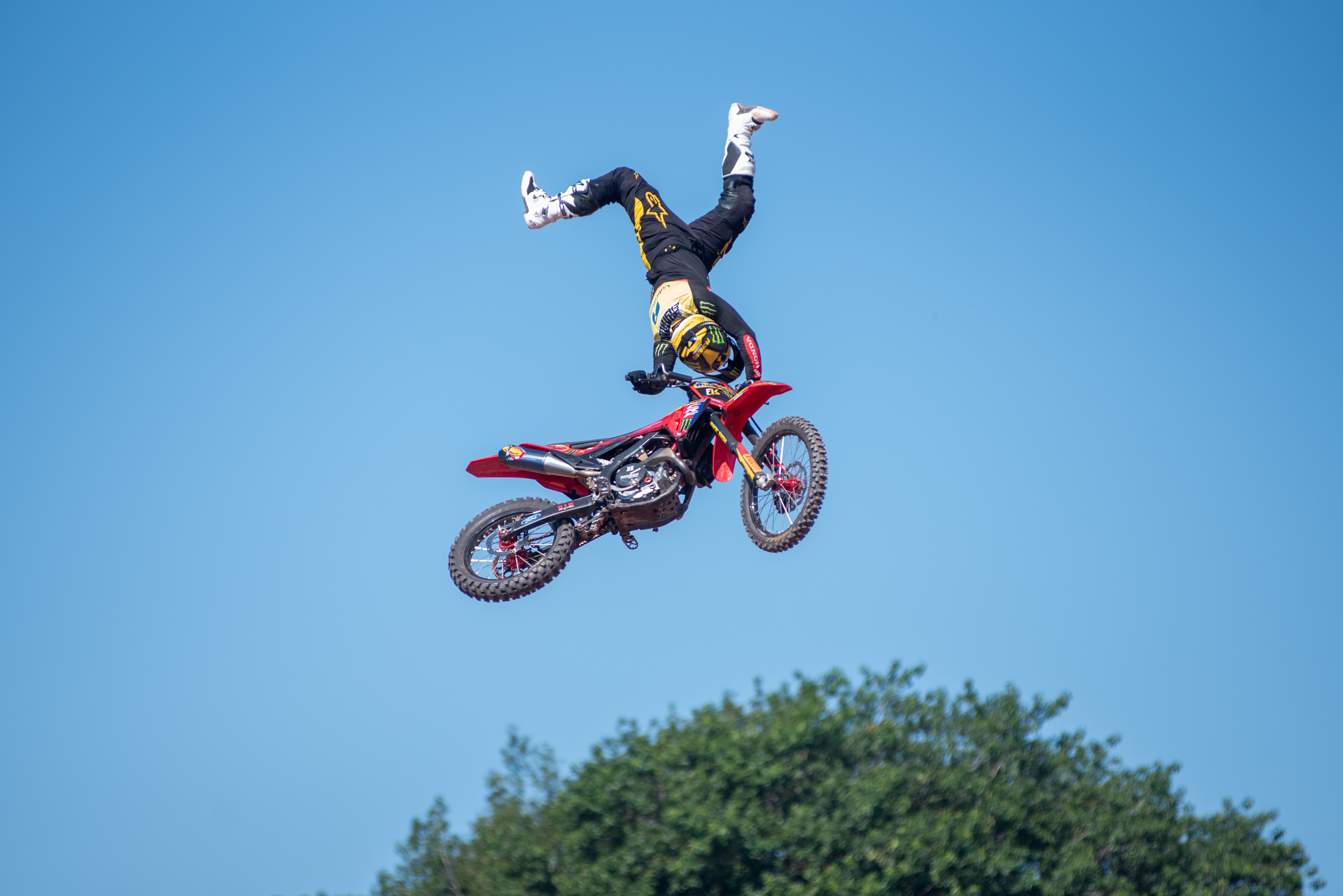 Freestyle motocross inicia calendário com competição em SP