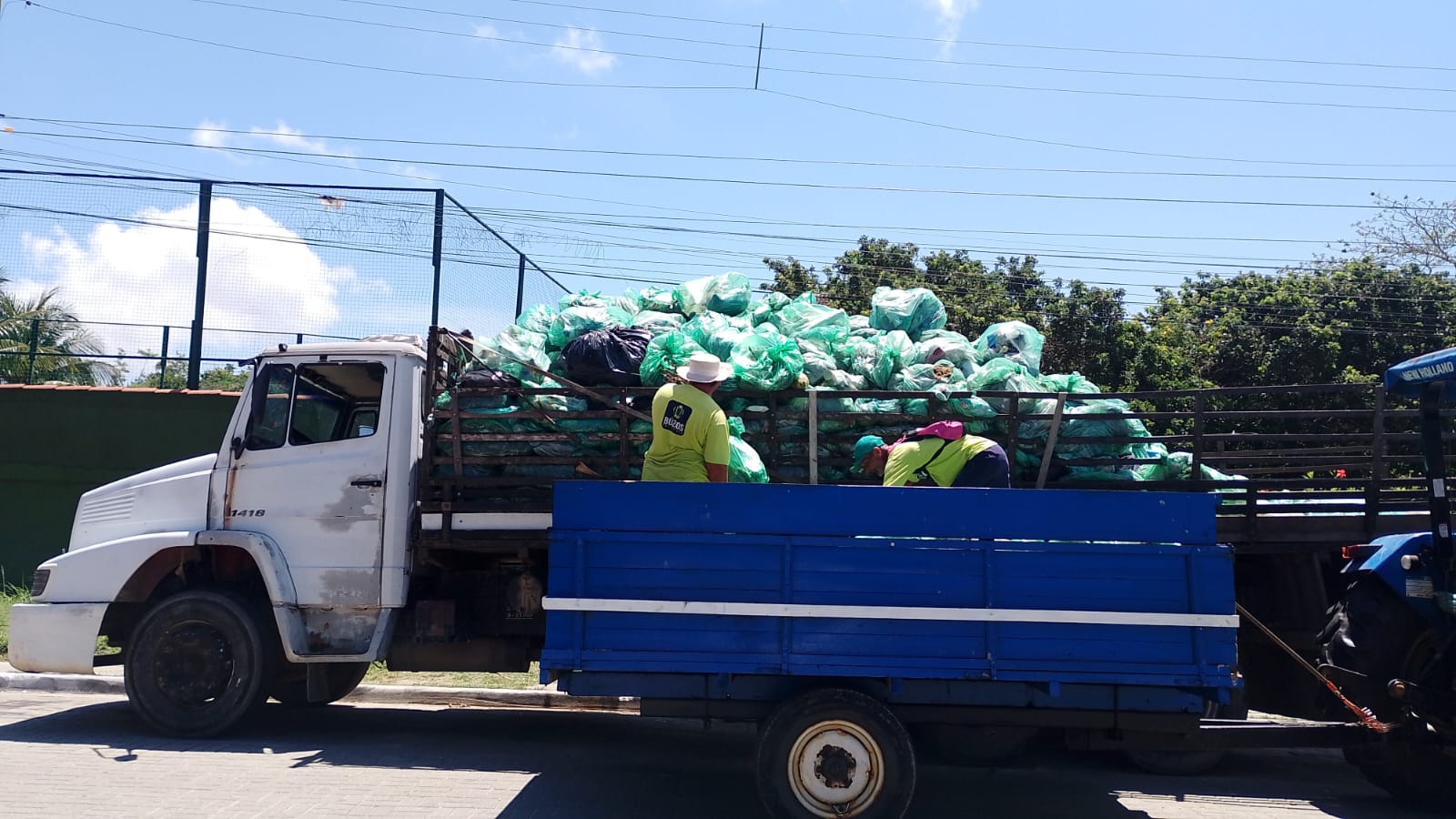 Praias de Búzios têm retirada de 2 toneladas de resíduos em ação de limpeza